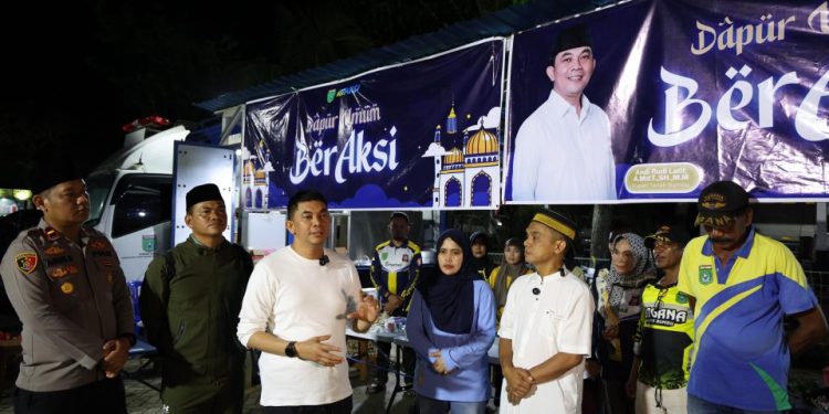 Bupati Andi Rudi Latif Sahur On The Road Sambil Salurkan Bantuan dan Pantau Pemudik