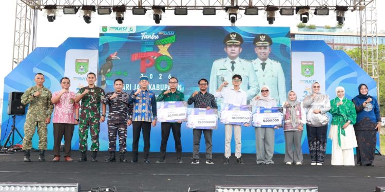 Bupati Andi Rudi Latif Apresiasi Karya Desainer Lokal di Lomba Logo HUT ke-23 Tanah Bumbu