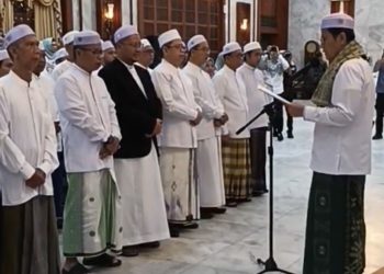 Diketuai KH Ahmad Syairazi, Gerbong Panjang Pengurus MUI Kalsel 2026-2031 Dikukuhkan