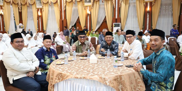 Pemkab Tanah Bumbu Perkuat Sinergi Keumatan dalam Pengukuhan MUI Kalsel Masa Khidmat 2026–2031