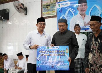 Safari Ramadan 1447 H di Mantewe, Bupati Andi Rudi Latif Pererat Silaturahmi dan Serahkan Bantuan