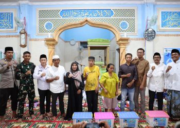 Safari Ramadan di Karang Bintang, Pemkab Tanah Bumbu Salurkan Hibah Masjid dan Santunan