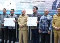 Bupati Tanah Bumbu, Andi Rudi Latif, menghadiri Penandatanganan kontrak Pembangunan Jembatan Pulau Laut