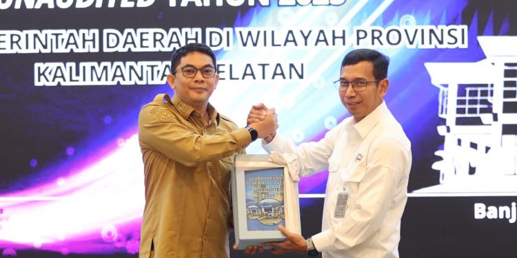 Tanah Bumbu Serahkan LKPD Unaudited 2025 ke BPK