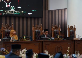 Pemkab Tanah Bumbu Ajukan Ranperda Pencabutan Perda Status Batulicin dalam Rapat Paripurna DPRD
