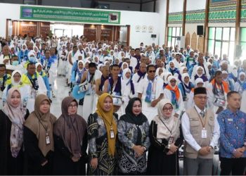 185 Jemaah Haji Tanah Bumbu Kloter BDJ 18, Dilepas Menuju Tanah Suci