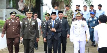 Bupati Andi Rudi Latif Pimpin Upacara Peringatan Hari Kebangkitan Nasional dan Proklamasi Gubernur Tentara ALRI Divisi IV Pertahanan Kalimantan Ke-77