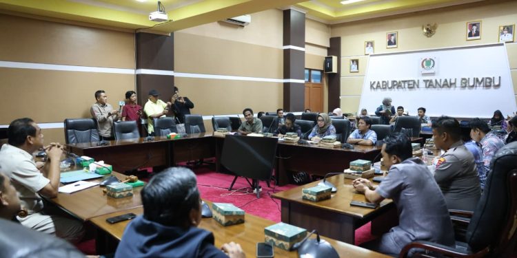 DPRD Tanah Bumbu Dorong Percepatan Transformasi Digital melalui Penguatan Satu Data dan Smart City