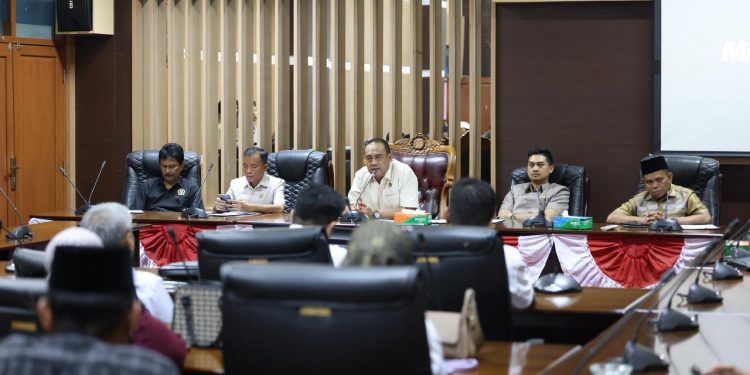 DPRD Tanah Bumbu Perkuat Pengawasan Distribusi BBM Subsidi Melalui Rapat Lintas Sektoral