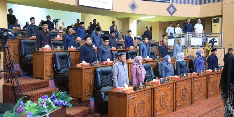 Raperda Perizinan Berbasis Risiko Resmi Disetujui DPRD Tanah Bumbu