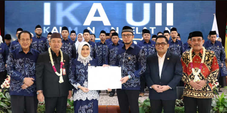 Pemkab Tanah Bumbu Dukung Penguatan SDM dan Investasi Melalui IKA UII Kalsel