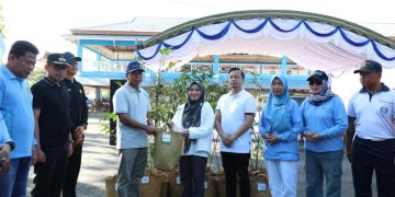 Peringati Hari Lingkungan Hidup, Pemkab Tanah Bumbu Salurkan Ribuan Bibit Tanaman ke Kecamatan dan Desa