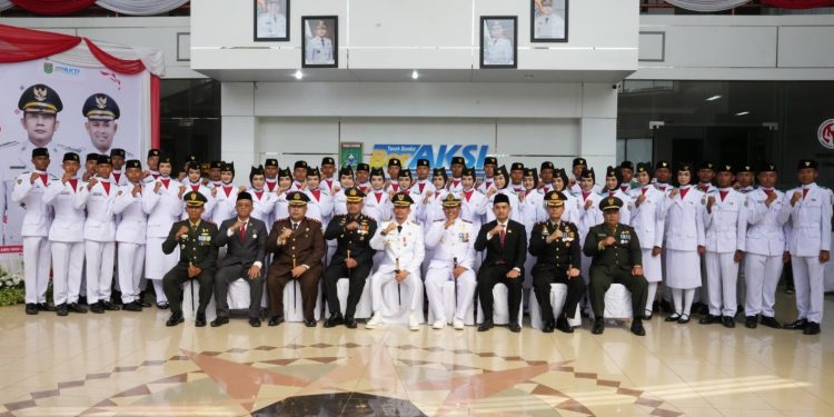 Bupati Andi Rudi Latif Apresiasi Paskibraka Angkatan 23 Tanah Bumbu, Berikan Beasiswa Pendidikan