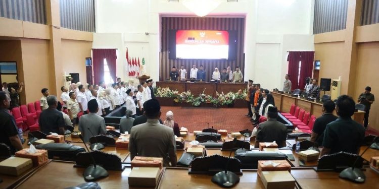 Pemkab Tanah Bumbu Paparkan Strategi Penyesuaian Anggaran dalam Rapat Paripurna DPRD