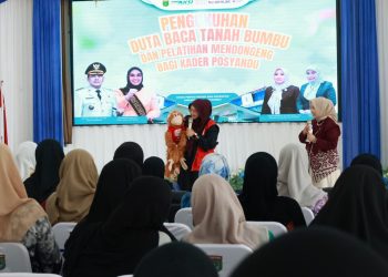 Andi Irmayani Rudi Latif Buka Pelatihan Mendongeng Bagi Kader Posyandu
